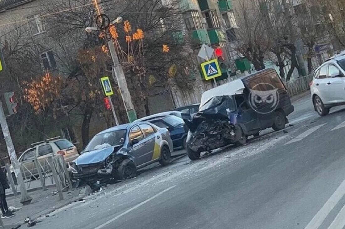 Новости пензы авария. Авария на ул Калинина в Пензе. Авария на Калинина сегодня.