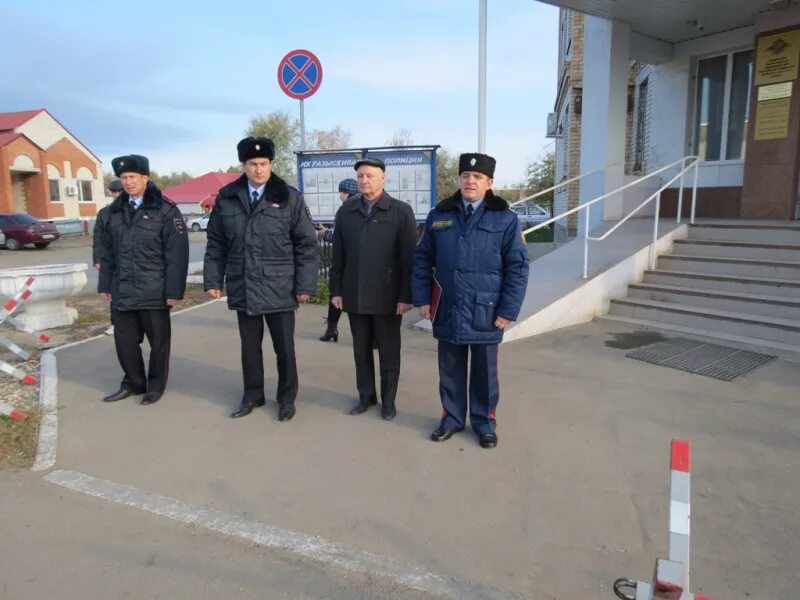 Сотрудники ГИБДД Хворостянского района. ОВД Самарской области. Полиция Сергиевского района Самарской области сотрудники. РОВД Сергиевского района Самарской области.