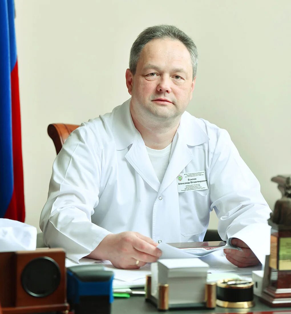 Заведующий госпиталем. Есипов начальник госпиталя Вишневского.