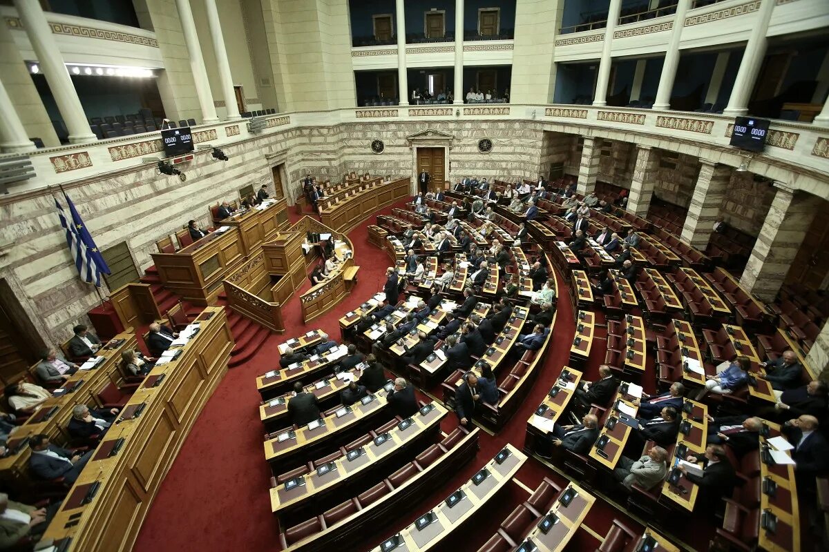 Венгрия ратифицировала. Парламент Греции. Парламент Греции зал. Парламент голосует. Голосование в парламенте.