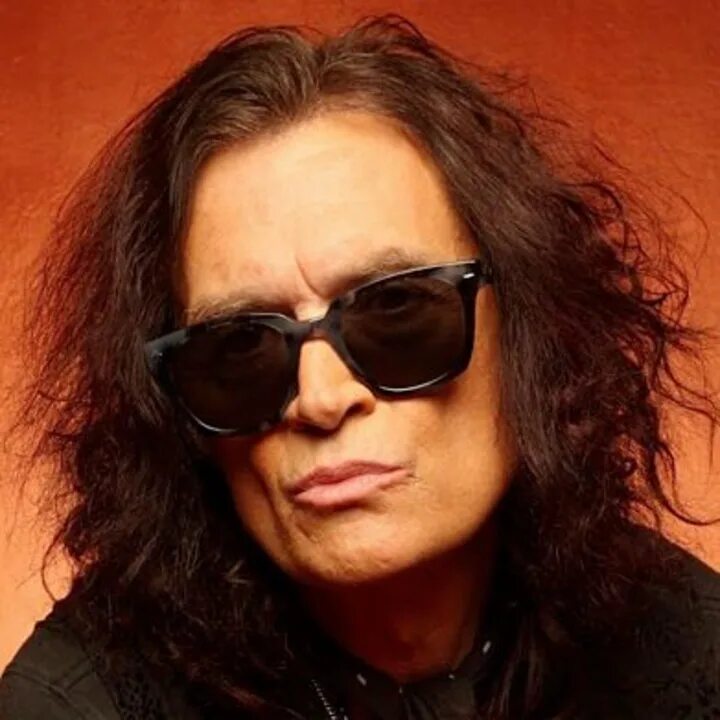 Хьюз википедия. Гленн хьюз. гленн хьюз бас-гитарист. glenn hughes фото. гленн хьюз в молодости.