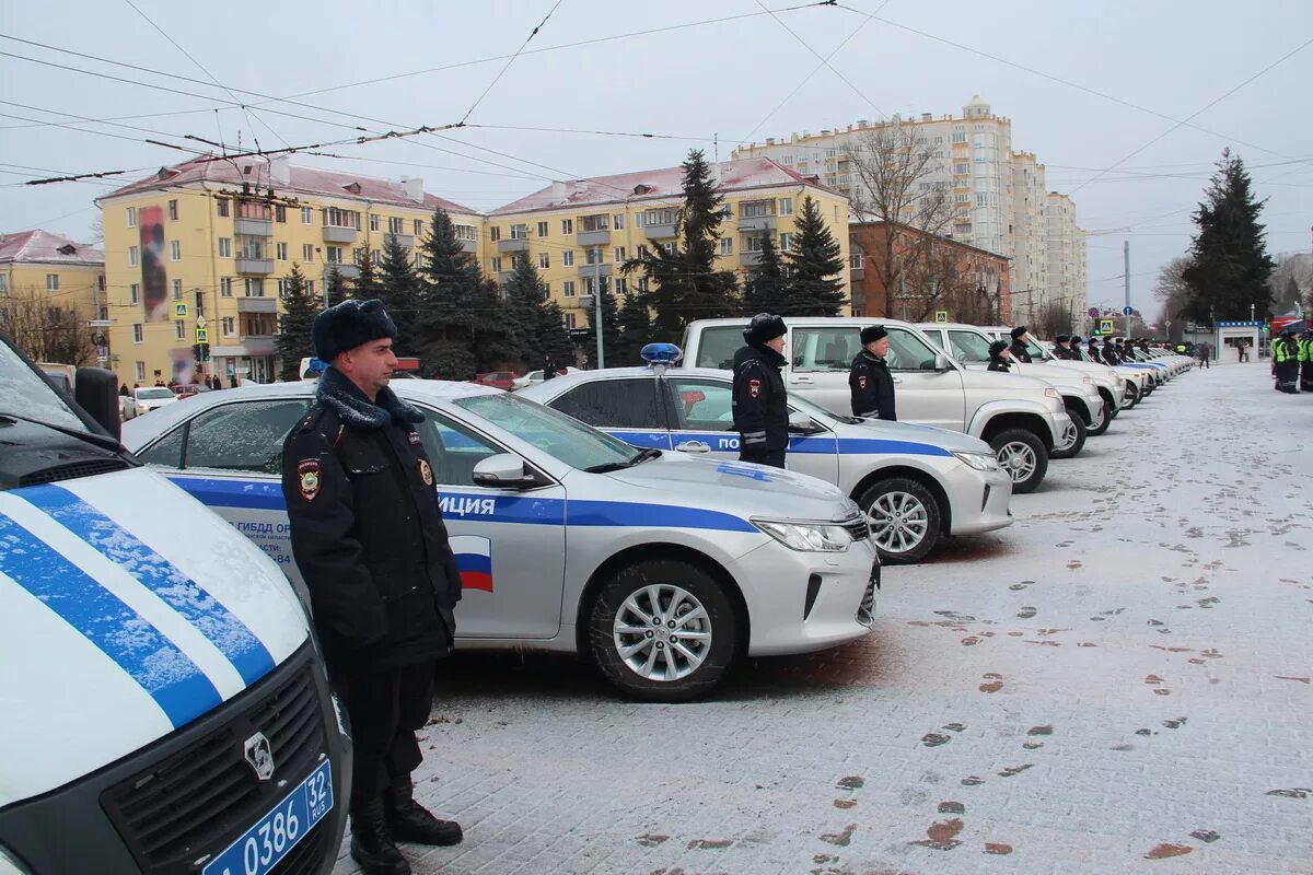 Полиция брянска телефон. Полиция Брянск. Брянские полицейские машины. ДПС Брянск. Брянская полиция ДПС.