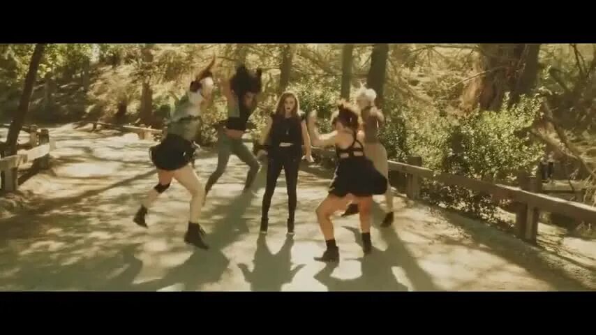 Do like me down. Daya don&#039;t let me down. don&#039;t let me down клип. daya певица don&#039;t let me down. chainsmokers daya don t let me down.