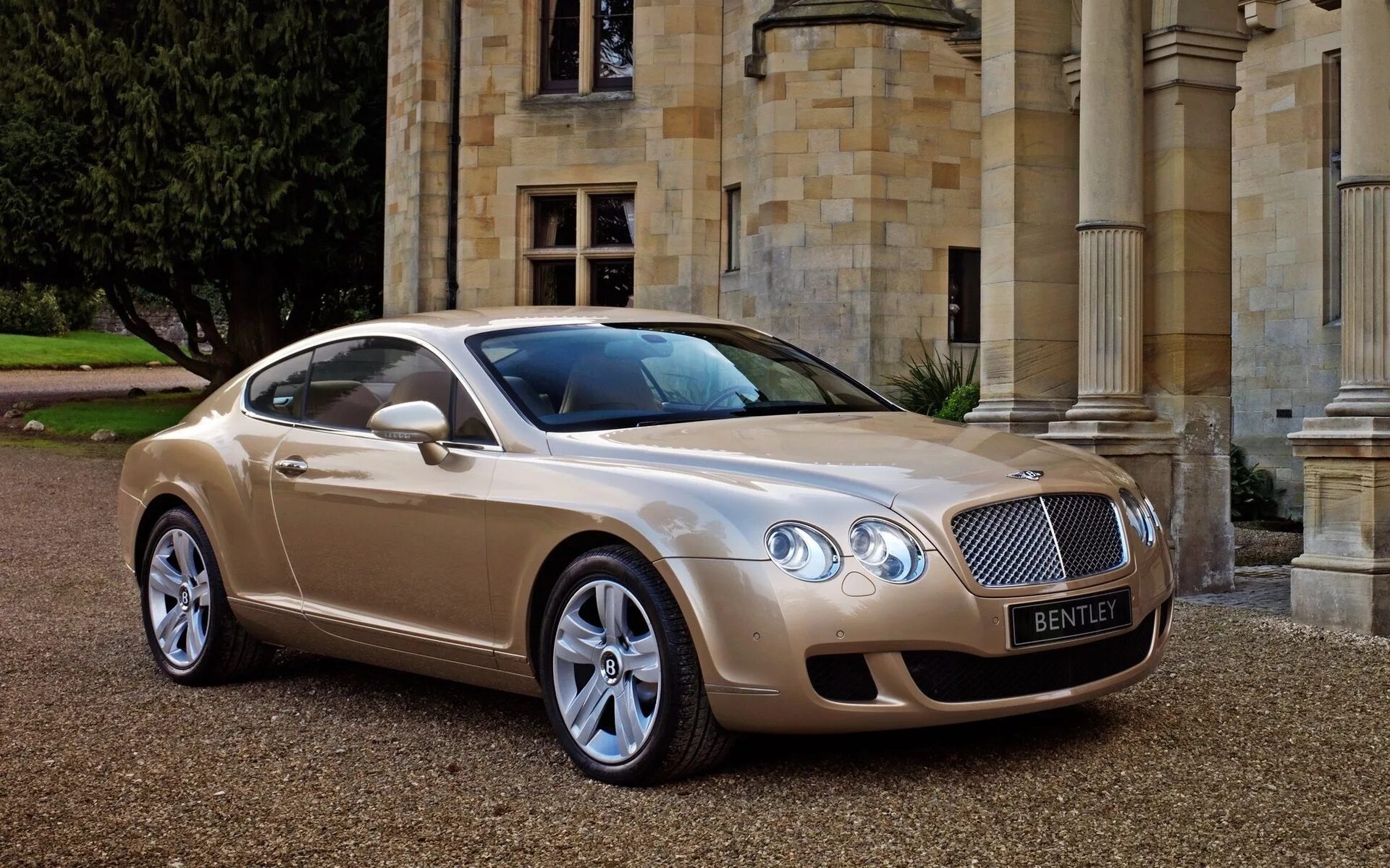 Бентли Континенталь 2007. Бентли Континенталь золотой. Bentley Continental gt 2007. Бентли Континенталь gt бежевый.