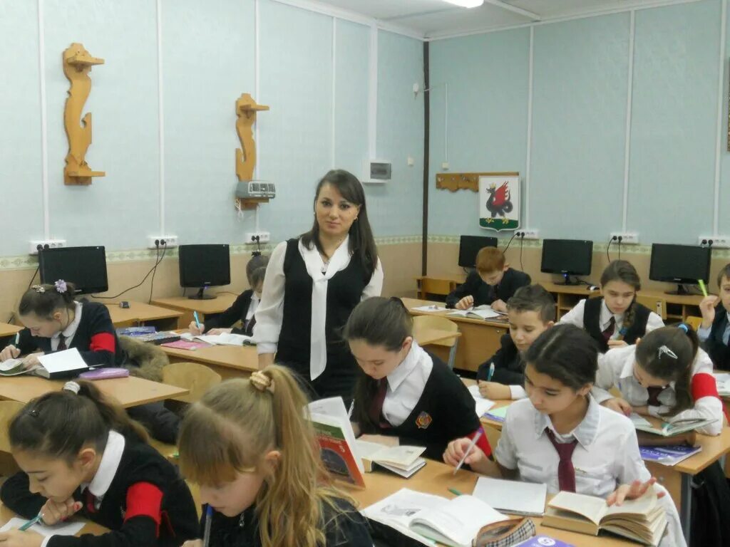 школа 162 казань. многопрофильный лицей перспектива казань. школа на бондаренко казань. 42 школа казань приволжский. политехнический лицей 182.