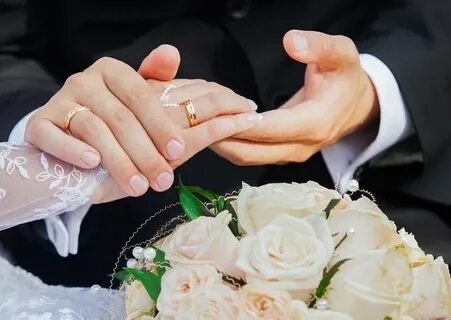 Kvadrat nikoh uzuklarining fotosurati