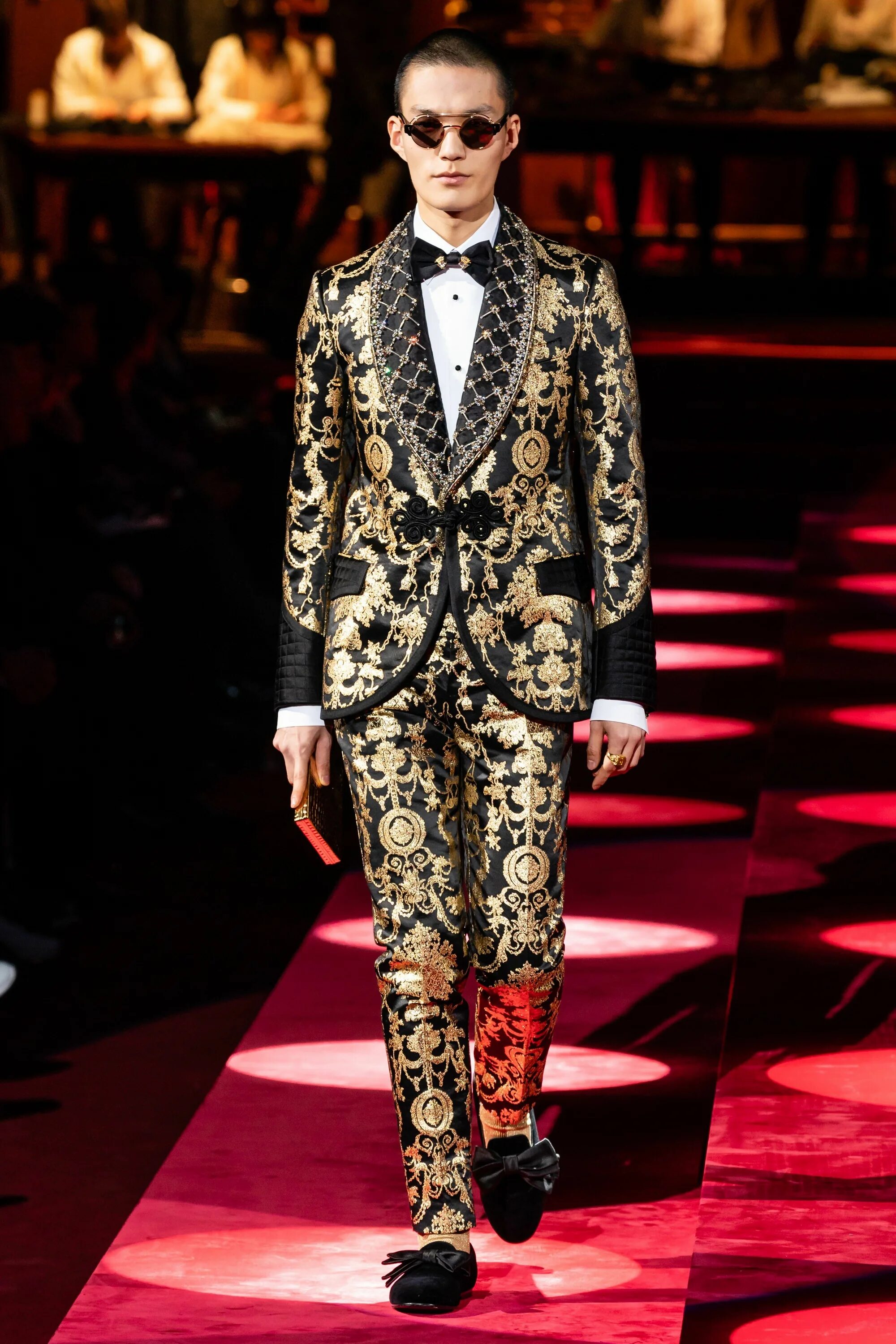 Коллекция Dolce Gabbana 2019 man. Мужской костюм Дольче габ. Костюм Дольче Габбана мужской. Спортивный костюм Дольче Габбана. Костюмы dolce