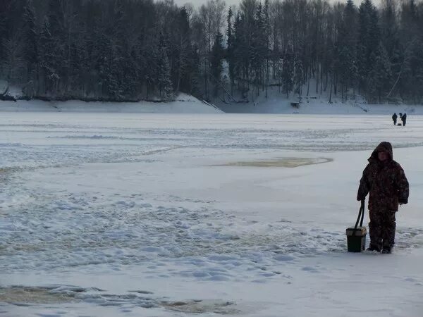 Будет ли лед по пушкинской карте. Сургут финский карьер. Верхняя Сысерть встал ли лед. Волгореченск есть ли лед сейчас. Рыбинское хранилище есть ли лед в начале апреля.