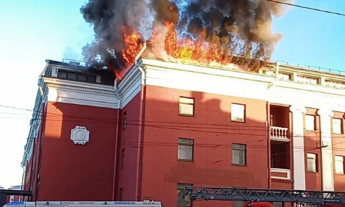 Гостиница Северная Петрозаводск пожар. Гостиница Северная Петрозаводск. Гостиница Северная пожар 2021. Гостиница Северная после пожара.