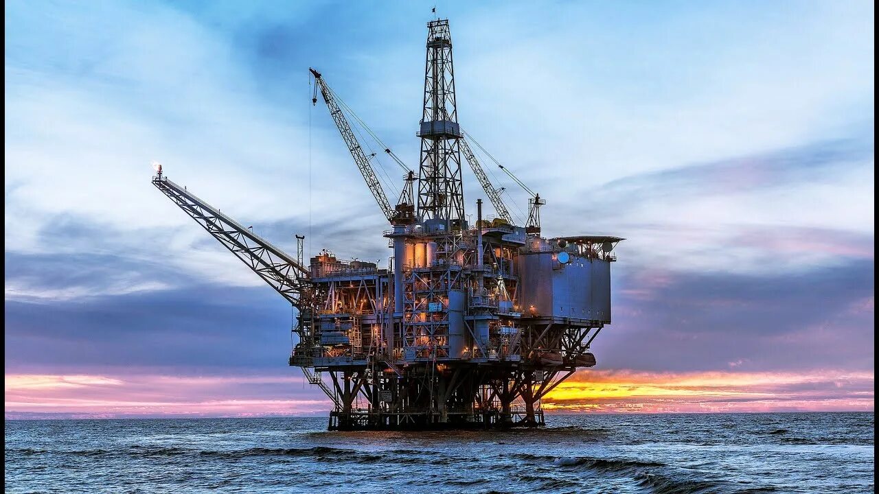 Дискавери буровая. Буровая платформа. Закат с нефтяной платформы. Морские платформы на сахалине. Закат с нефтяной платформы.