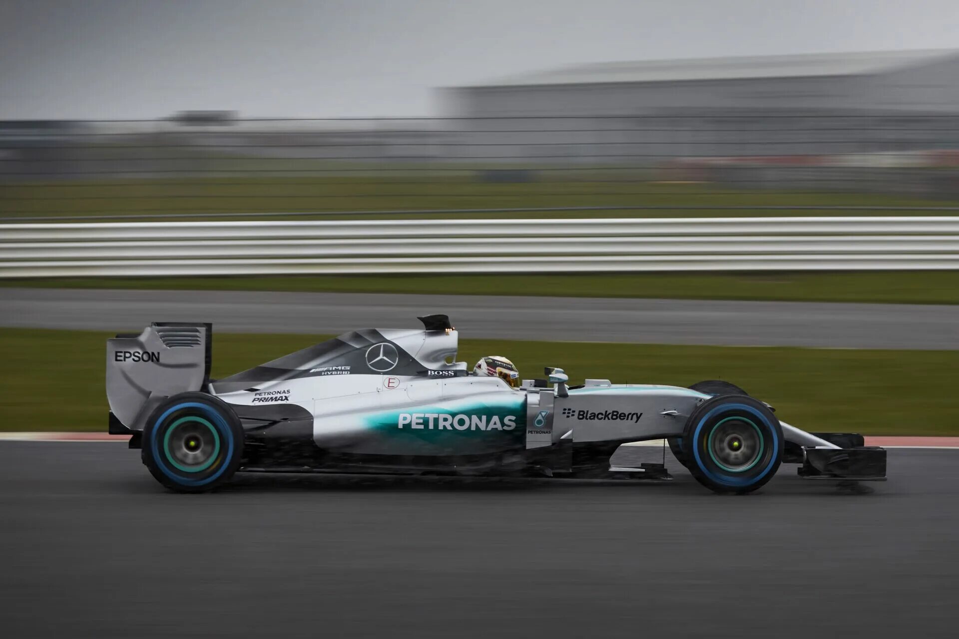 Гибрид первого поколения f1. Mercedes AMG f1 w06. Mercedes AMG Petronas f1. Mercedes f1 w06 Hybrid. Mercedes f1 2015.