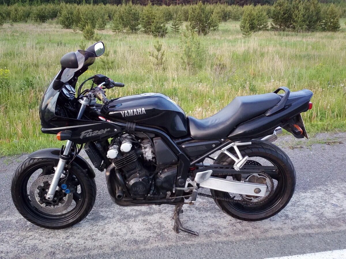 Yamaha fazer 600. Yamaha FZS 600. Yamaha fzs600 fazer. FZS 600 2000. Ямаха Фазер черный 600.