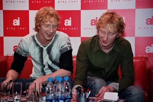 братья гримм группа 2016. братья гримм жена. катя плетнева и борис бурдаев. группа братья грим 2018. братья гримм группа 2016.