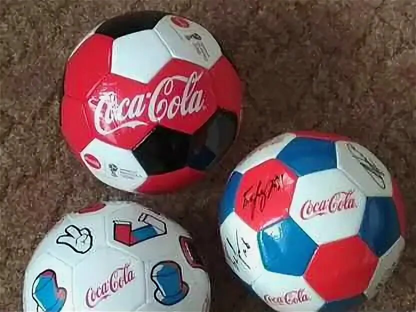 Мячик кока кола. Футбольный мяч coca cola. Кока кола футбол. Мяч пляжный 90 кока кола. Футбольные мячи от coca cola.