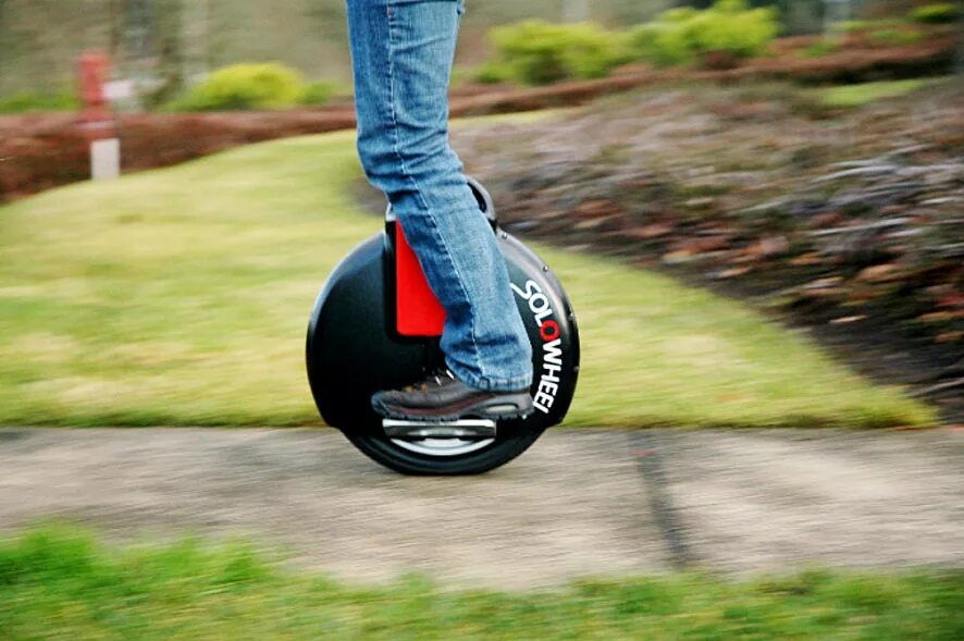 Моноколесо electrotown w01. Моноколесо Solowheel. Моноколесо 2009 Solowheel. Моноцикл Эдисона-Путона.