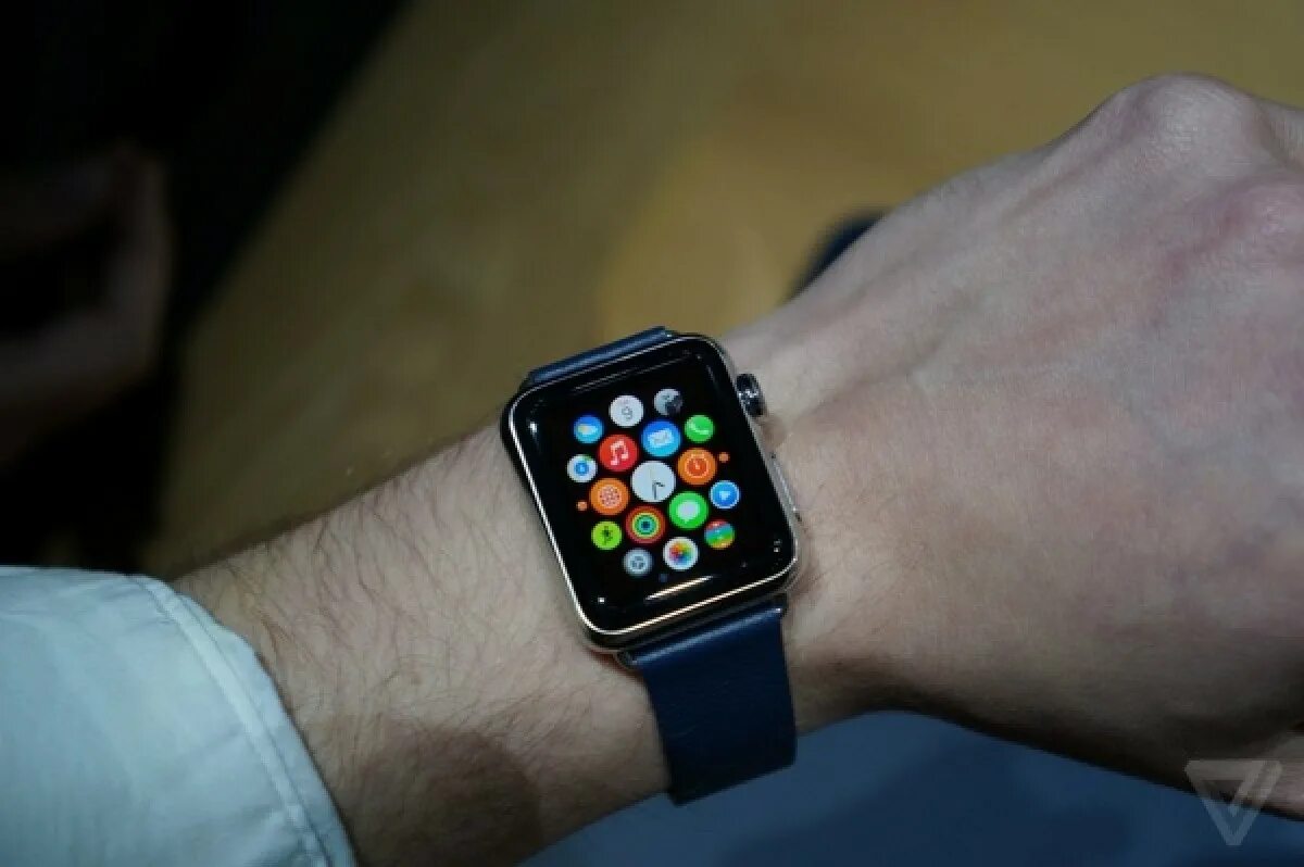 Как перенести apple watch. Эппл вотч. Эпл вотч 2014. Apple watch 1. Apple Smart watch.