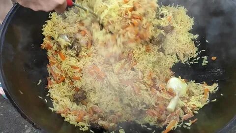 Вкусный плов на костре из свинины