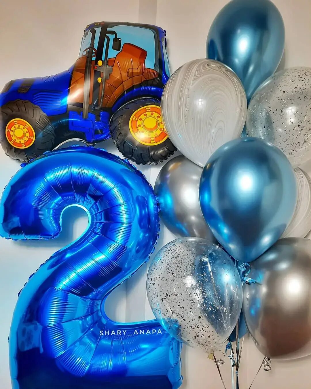 Синие шары для мальчика. Шары фонтан для мальчика 2 года. Шарики на 2 года мальчику. Шарики на 2 года мальчику. Шары на 2 годика мальчику.