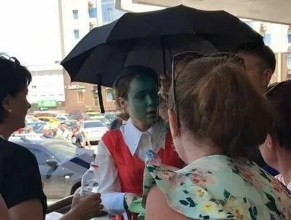Девушка облила зеленкой бюллетени