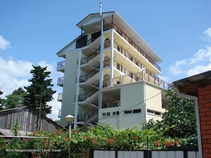 Отели поселок лазаревское. Посёлок лазаревское краснодарский край. Отель бест лазаревское. Гостевой дом заря лазаревское. Гостевой дом эстель лазаревское.