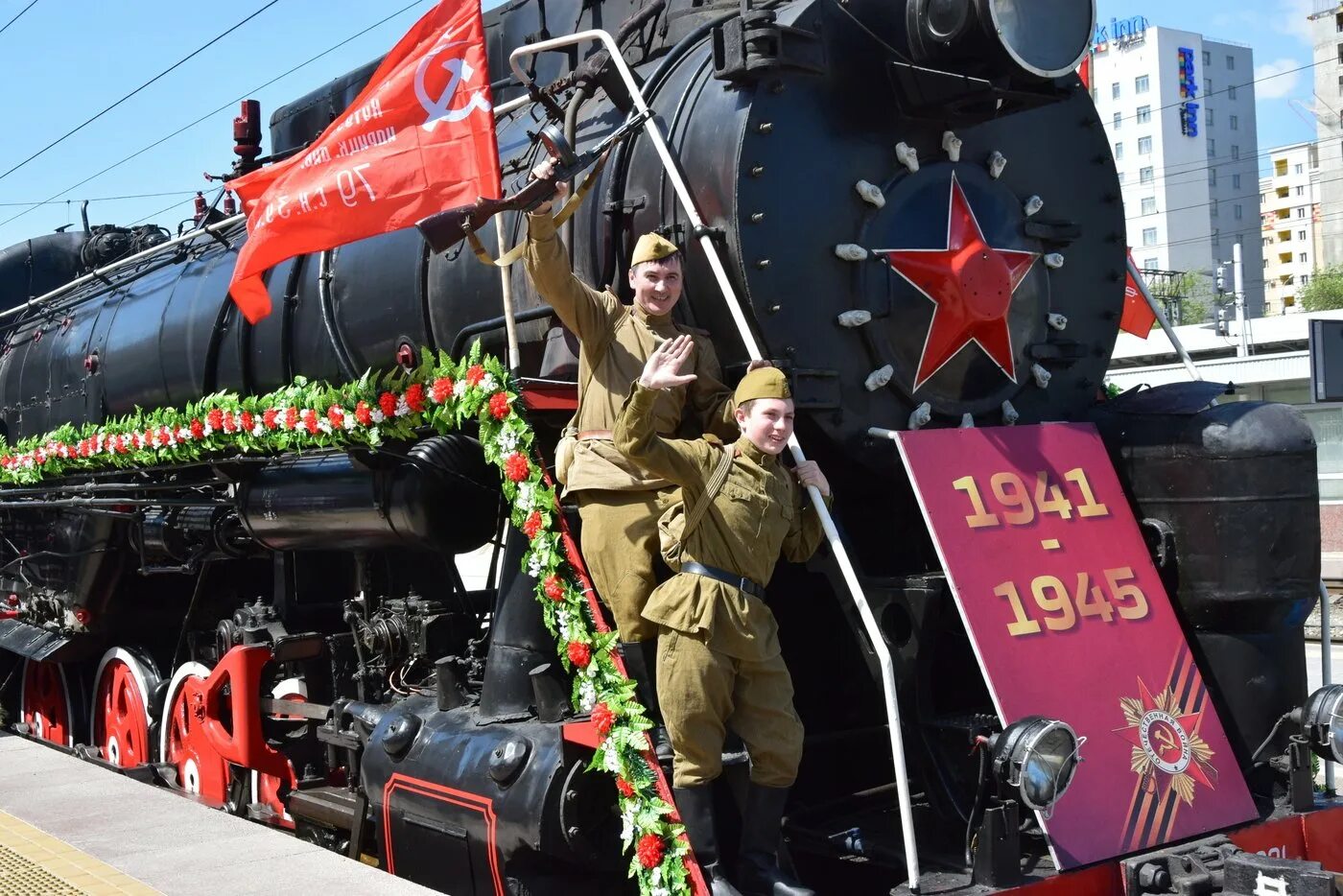 Поезд победы волгоград. Воинский эшелон Волгоград. Ретропоезд «воинский эшелон». Ретро поезд эшелон Победы Тюмень. Ретро поезд воинский эшелон Астрахань.