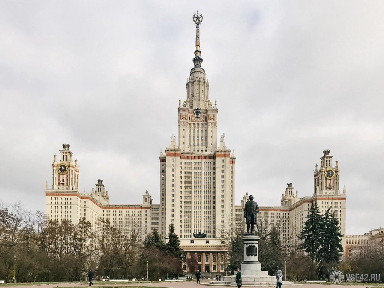 Поступила в мгу в 9. Тепляков МГУ. Архив МГУ. Дом преподавателей МГУ на Ломоносовском проспекте. МГУ Ломоносова экзамен.