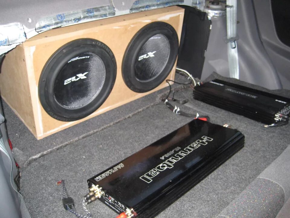 Cms 186. Короб для сабвуфера 12 дюймов jbl 1200. 1000. Pride s18 v3 короб. 1000 sheme.