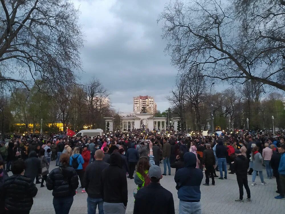 Фоторепортаж митинг. Январь 2021 навальный митинг в краснодаре. 21 митинг в краснодаре. Митинги в краснодаре 2022. Митинг в краснодаре.