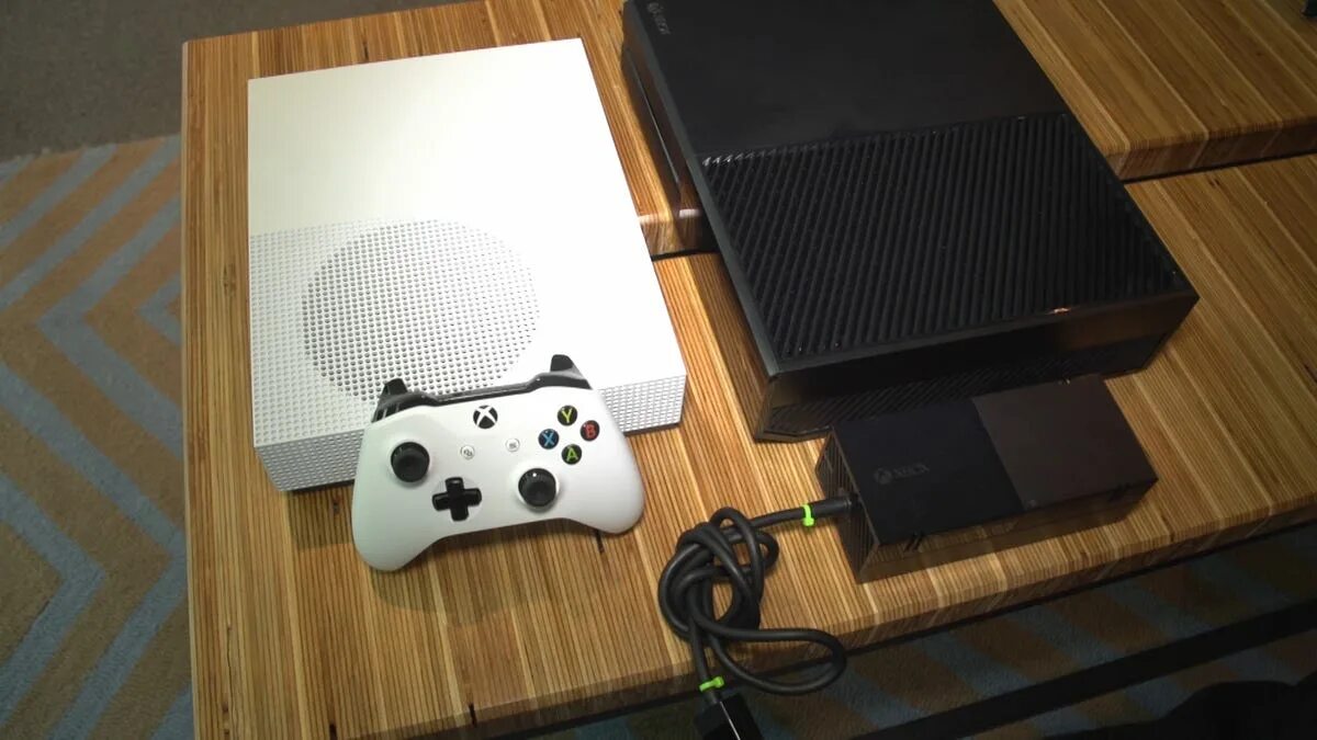 Как разобрать xbox one. Xbox one s. Xbox one s 4pda. Xbox one vs Xbox one s. Ps4 Slim и Xbox Slim.