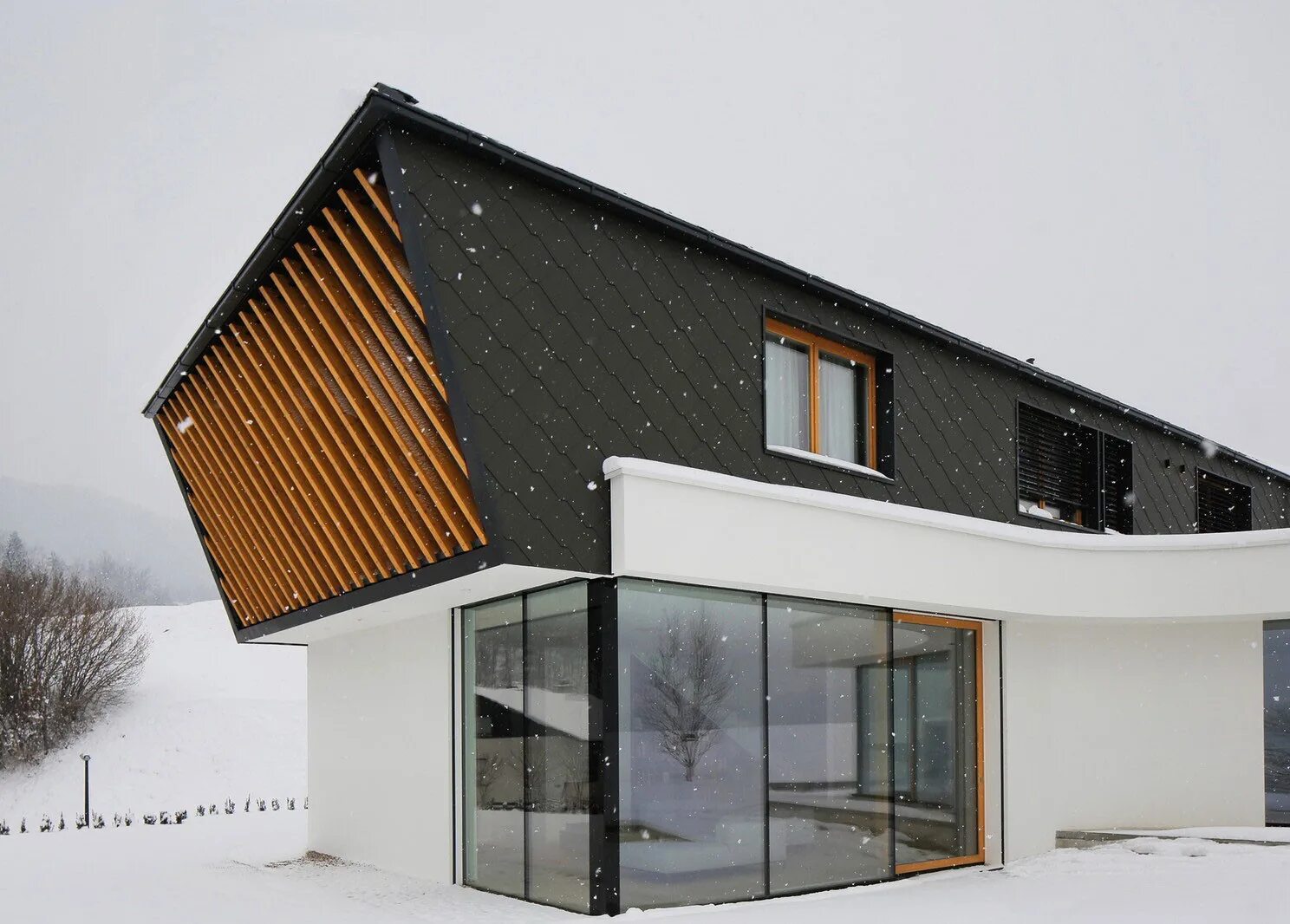 крыша вальмовая г образная крыша стропильная система. подкладки под телки для поднятия профлиста. двускатная диагональная кровля. крыша судейкина конструктив. фальцевая кровля фахверк.