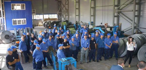 Бтк текстиль в шахтах. Новороссийский прокатный завод шахты. Предприятия города шахты. Промышленность ростовской области. Ростовский металлургический завод.