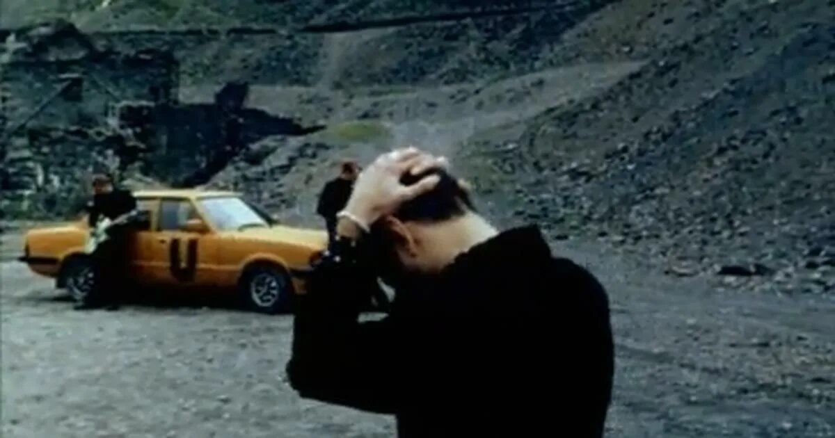 Видео бесполезно. Depeche Mode useless. Useless Depeche Mode Ford. Depeche Mode клип с машиной в пустыне.