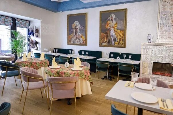 Лапоть ресторан большая дмитровка. Ресторан с русским именем москва. Ресторан лапоть. Лапти астрахань кафе. Шинок лапти астрахань.