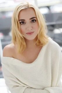 Andrea Bowen.