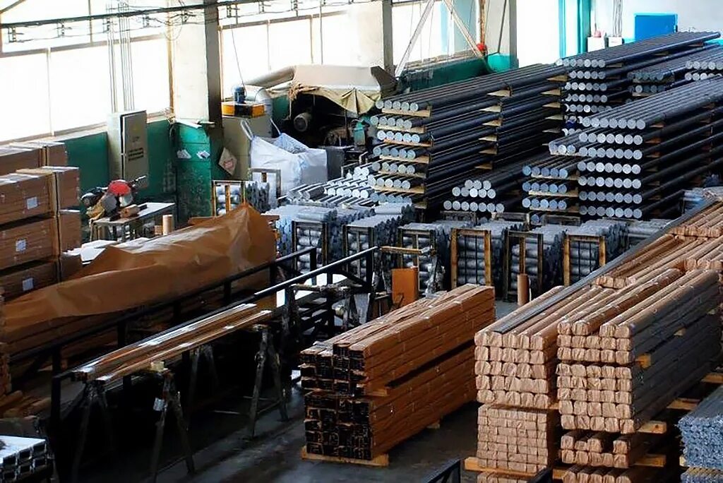Аксай ростовская область производство. Аксайский металлургический комплекс. завод юг профиль. завод алюминиевых профилей. завод по производству алюминиевого профиля.