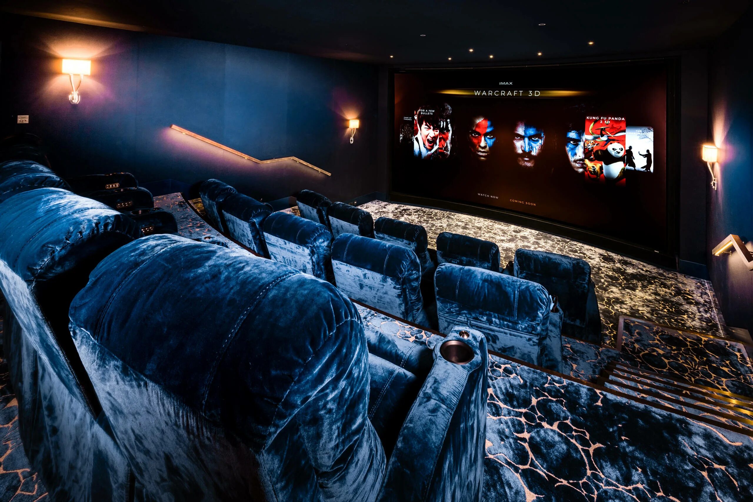 IMAX Home Cinema. Кинотеатр BFI London IMAX внутри. Самый дорогой кинотеатр. Кинотеатр Москва. Дом у дороги в кинотеатрах россии