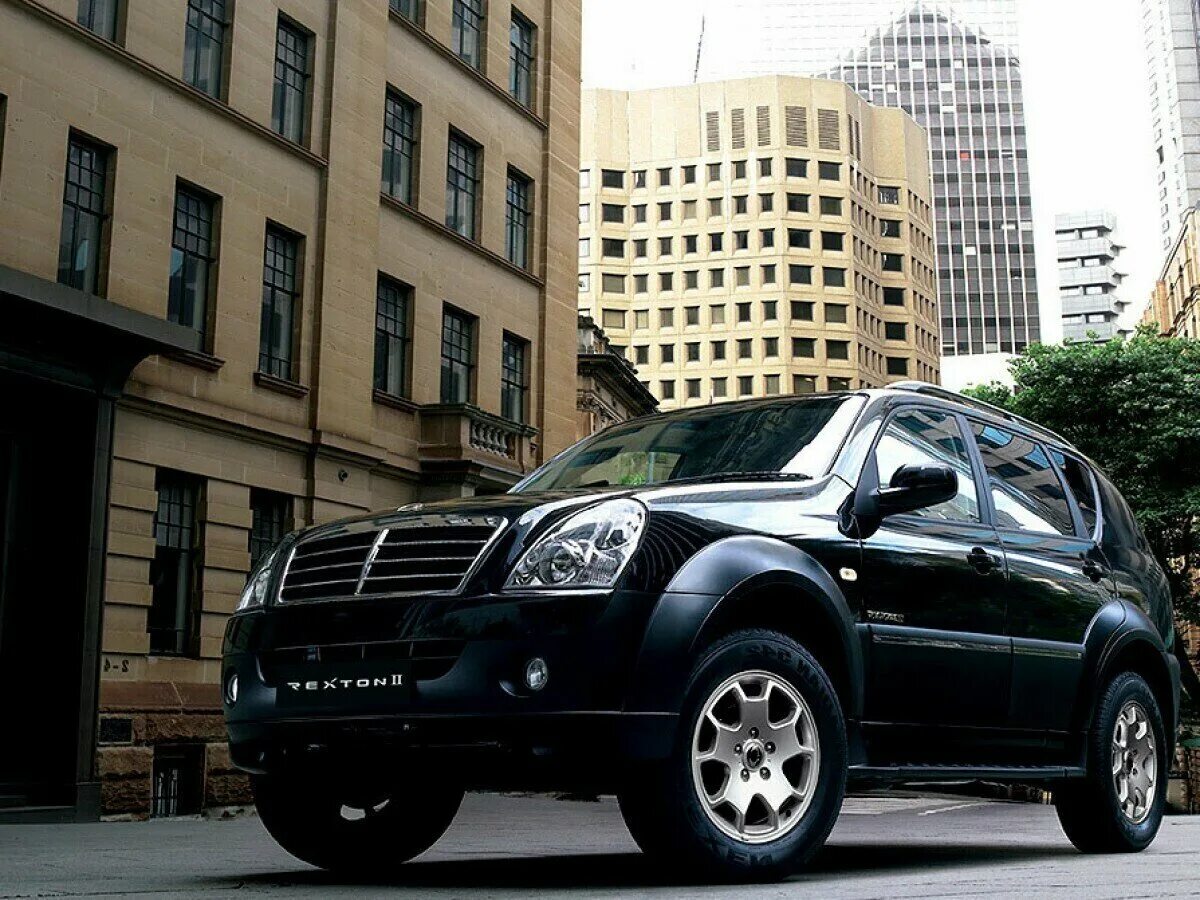 Санг енг рекстон поколения. SSANGYONG Rexton 2. SSANGYONG Rexton 2006. SSANGYONG Rexton II 2012. SSANGYONG Rexton 2008.