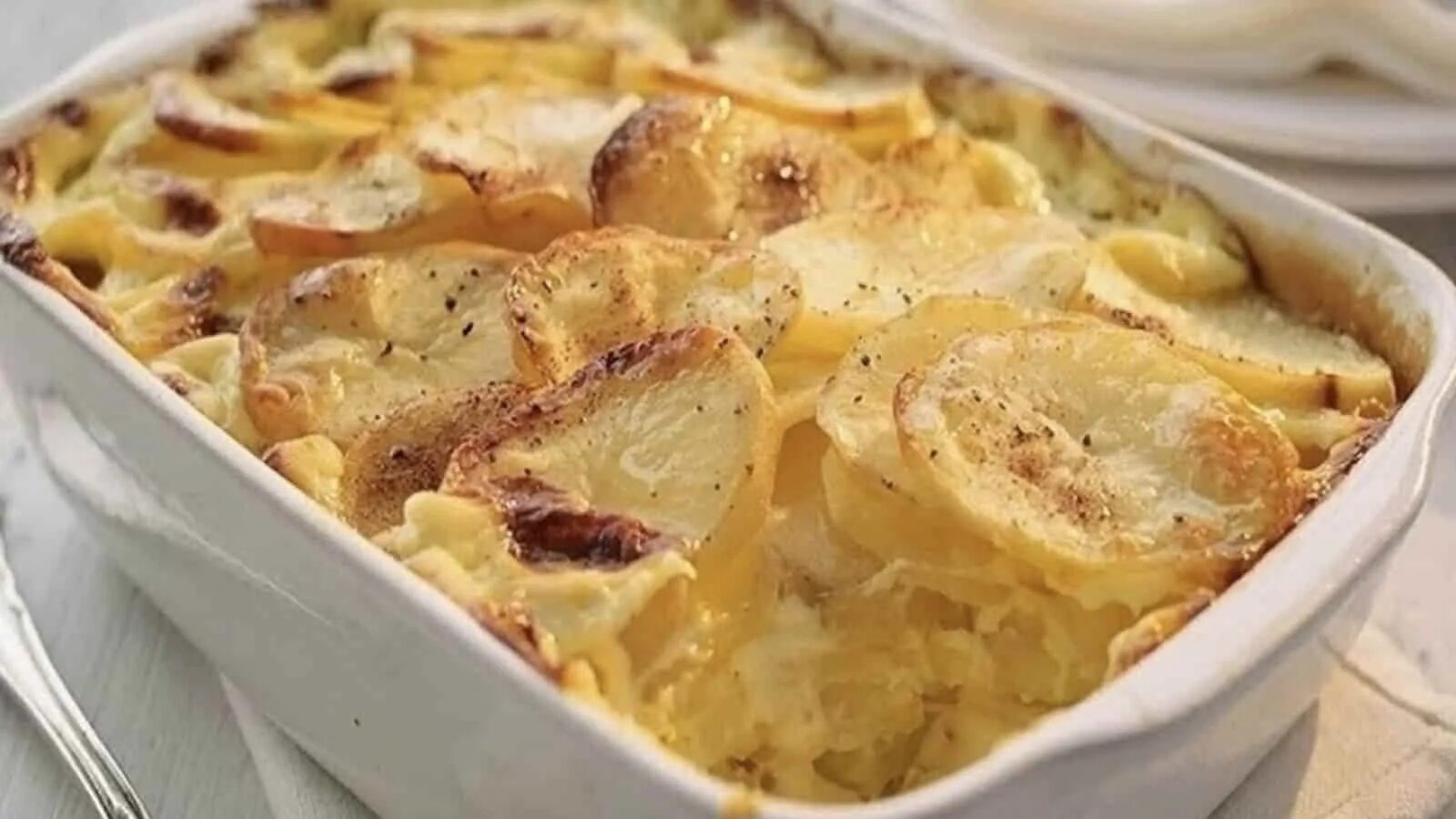 Гратен дофинуа. Gratin dauphinois. Картофель Дофинуа. Запеканка Дофинуа. Гратен.