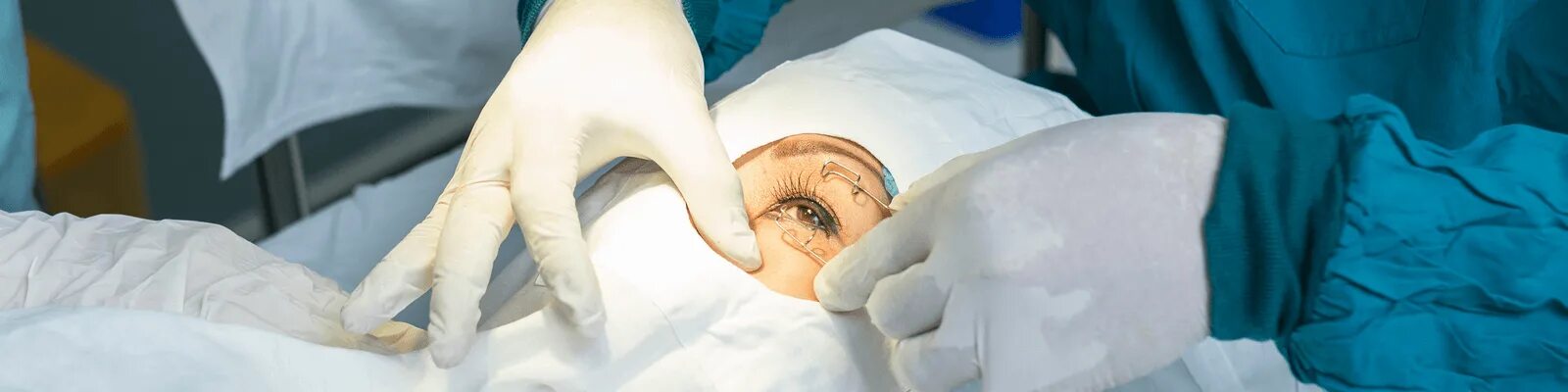 Интравитреальное введение препарата в глаз. Уколы в глаз при отеке сетчатки. Мембрана бруха сетчатки глаза. Макула дистрофия сетчатки глаза. Уколы в глаз при отеке сетчатки.