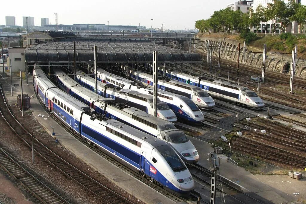 ТЖВ Франция. Высокоскоростные поезда Франции TGV. Французские поезда. TGV двухэтажный. French train