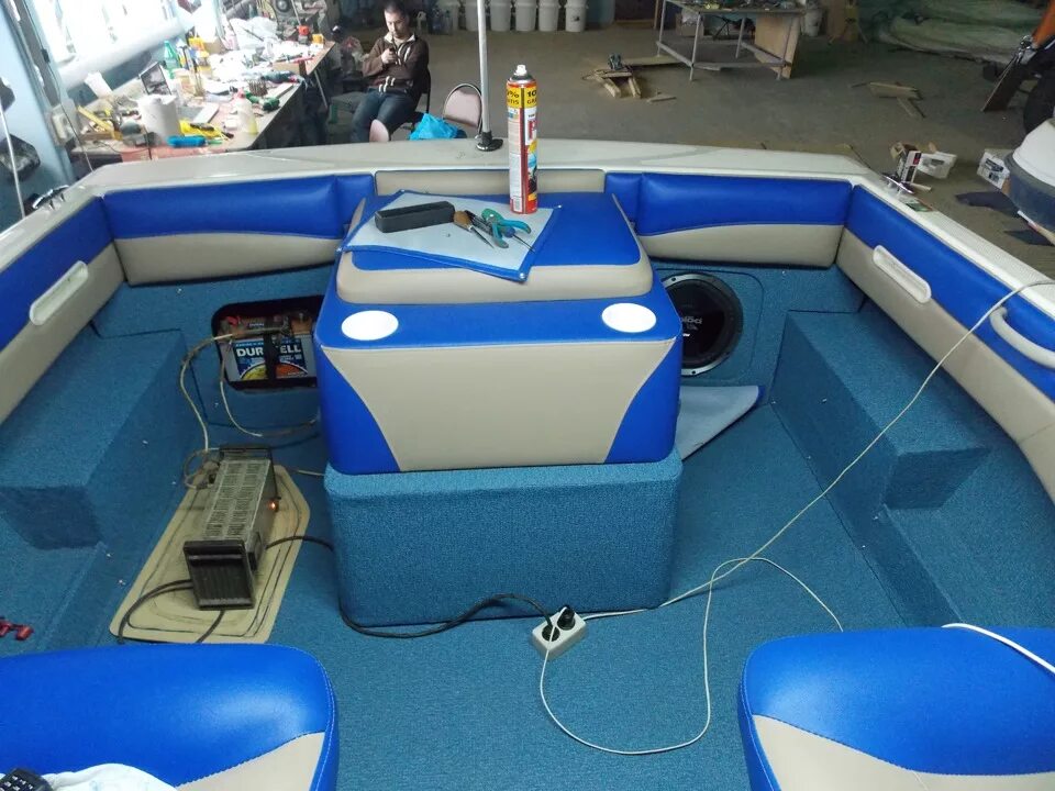 Прогресс 4 лодка. Отделка салона катера. Дно деревянной лодки. Моторная лодка прогресс 2м. Борта салона прогресс 4.