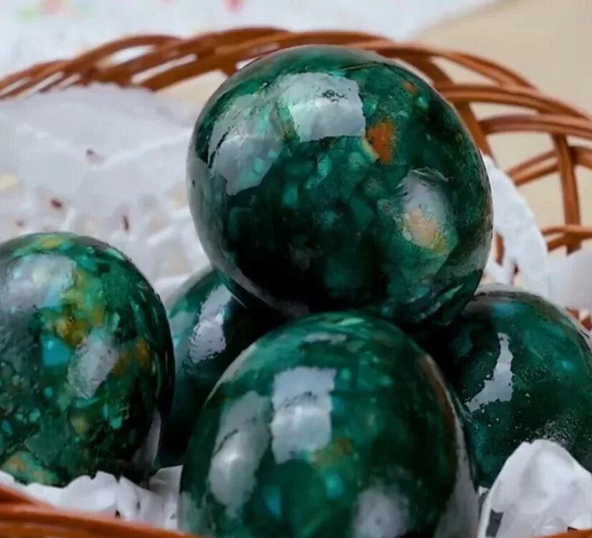 Окрашивание яиц шелухой