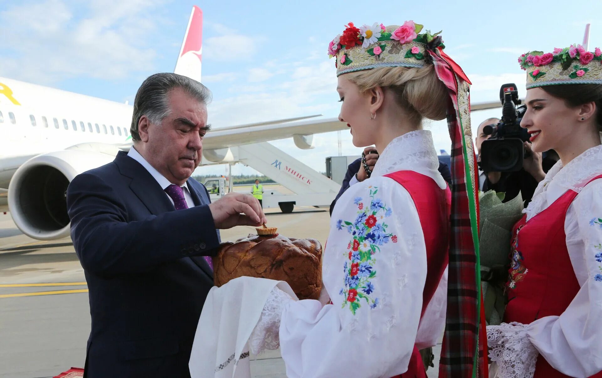 Таджики в белоруссии. Таджикистан и Беларусь. Таджики в Минске. Лукашенко отправится в Таджикистан с официальным визитом.