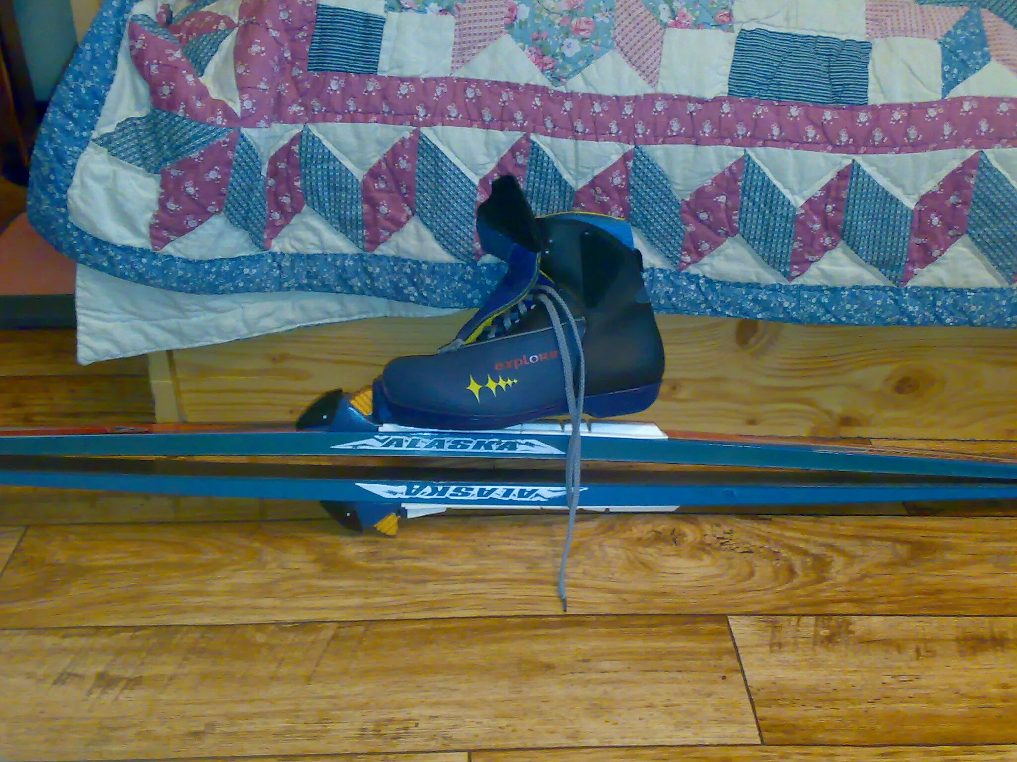 Комплект лыжи палки ботинки крепления nnn. Лыжи подростковые с ботинками. Лыжи ботинками б. Лыжи ботинками б. Лыжи ботинками б.