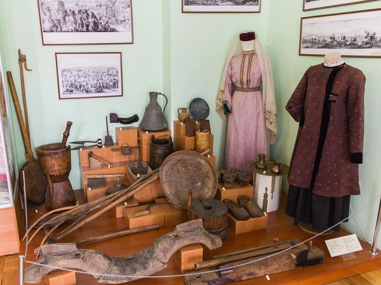 Краеведческий музей ленинск-кузнецкий. Новосибирский государственный краеведческий музей. Краеведческий музей пенза. Краеведческий музей что там есть. Краеведческий музей симферополь экспонаты выставки.