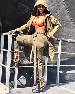 Kash Doll Nude and Sexy Pics.