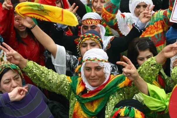 Навруз в иране в 2024. Ноуруз в Иране. Иран празднует Навруз. Навруз 1402 Иран. Новруз байрам в Иране.