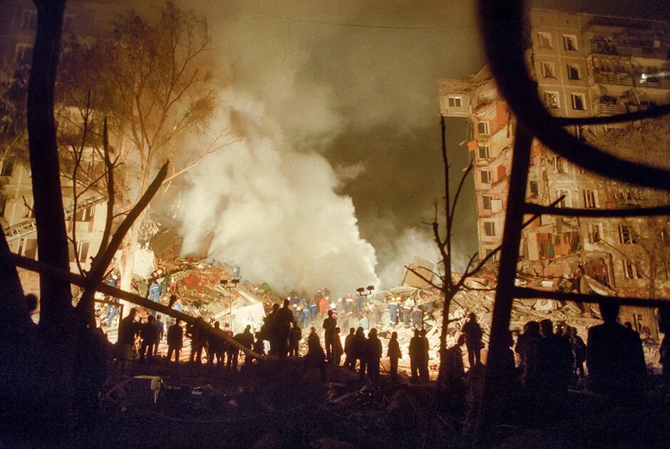 Москва нападение террористов. Теракт на улице Гурьянова 1999. Дом на улице Гурьянова 1999. Волоколамское 1999 взрывы в Москве.