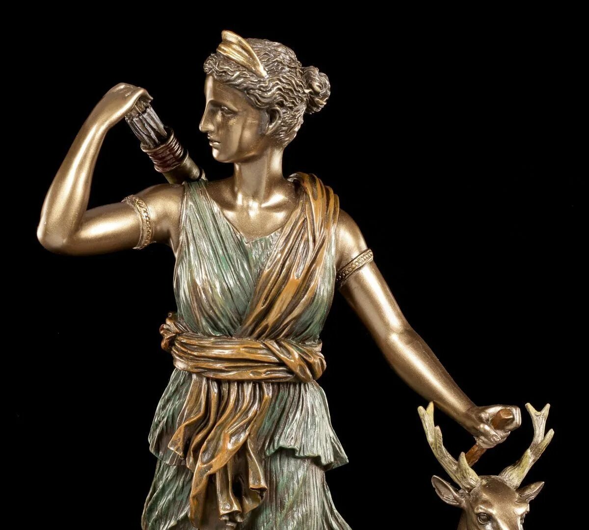 Диана богиня древней греции. Артемида версальская скульптура. Артемида в греческой мифологии. Артемида диана скульптура. Леохар артемида версальская.