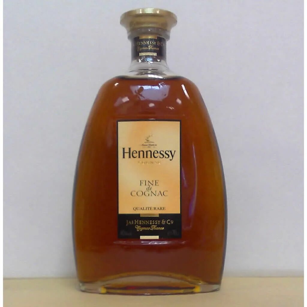 Коньяк 5 литров купить. Hennessy Fine de Cognac. Виски Хеннесси 1 литр. Хеннесси ВСОП 1 литр. Коньяк Хеннесси 1 литр.